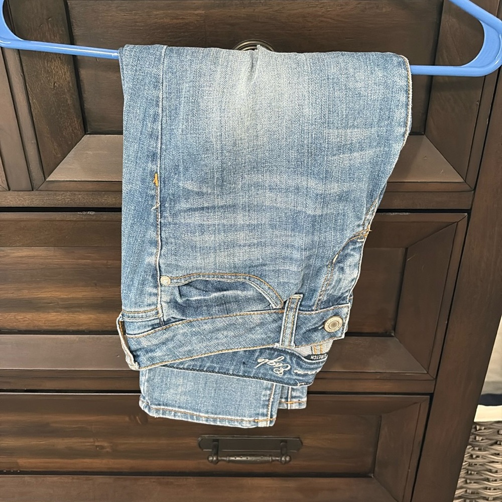 American Eagle Jean Capri. Size 4.
